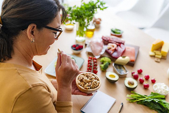 Combined with exercise, time-restricted eating may boost fat loss featured image