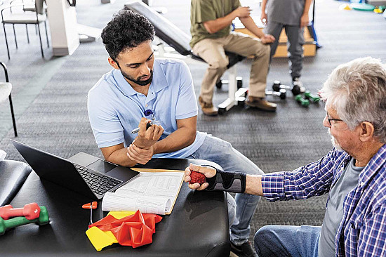 What’s involved with hand therapy featured image