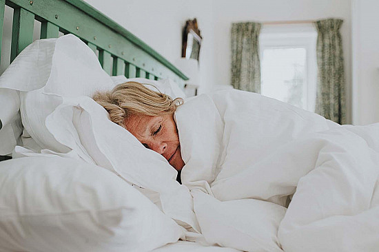 Too much sleep may harm cognitive performance featured image