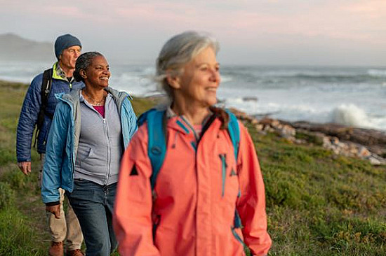 Walking for wellness: Quick jaunts versus long treks featured image