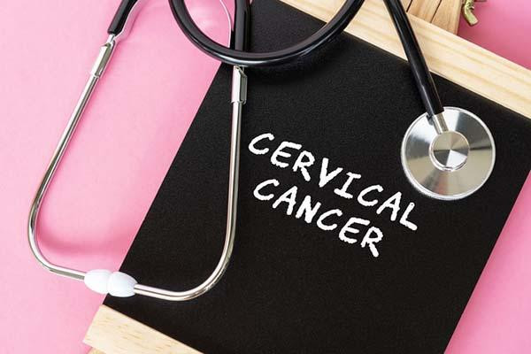 What are the early warning signs of cervical cancer?