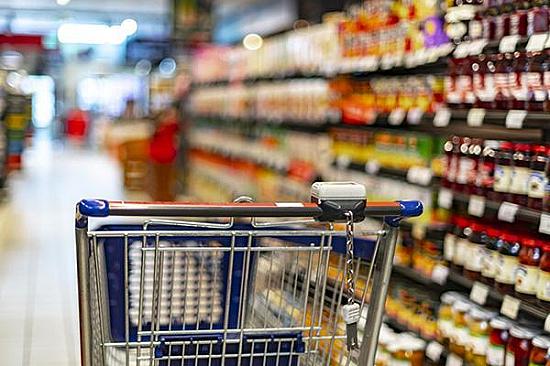 8 simple ways to reduce ultra-processed foods in your diet featured image