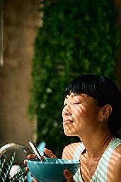 Understanding food noise - and how to turn down the volume featured image