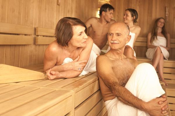 Can regular sauna sessions support a healthy heart?