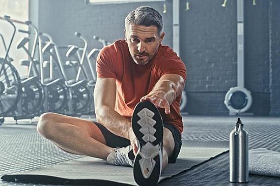 The best stretching routines for men featured image