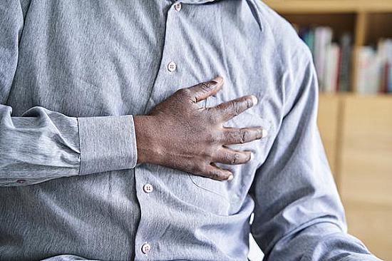 Could sharp rib pains be a sign of an asthma attack? featured image