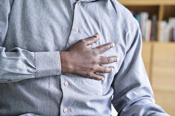 Could sharp rib pains be a sign of an asthma attack?