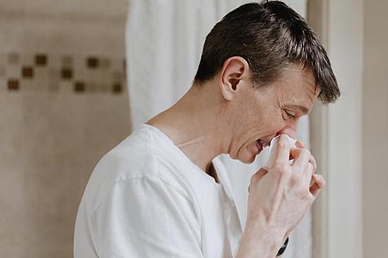How do you stop nosebleeds? featured image