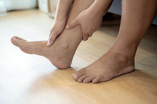 Why do my ankles swell in the summer? featured image