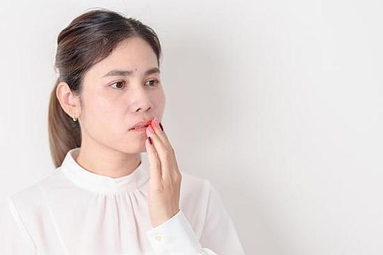 Could frequent, painful canker sores be a sign of Behçet's disease? featured image