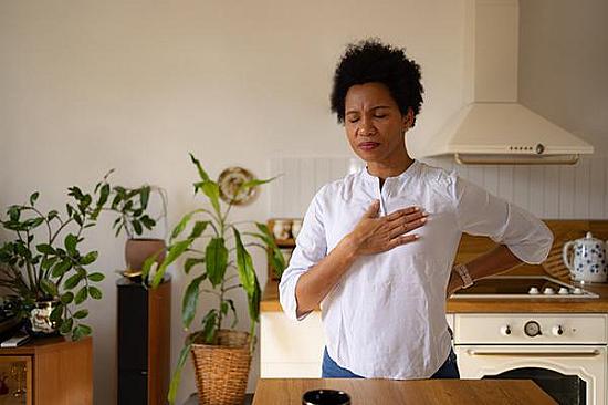 What can I do to ease the pain of costochondritis? featured image