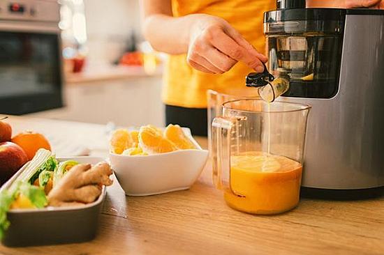 Can juicing help you get more fruits and vegetables? featured image