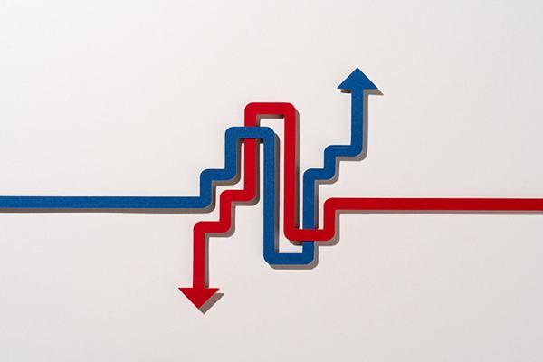 What's the connection between an underactive thyroid, cholesterol, and blood sugar levels?