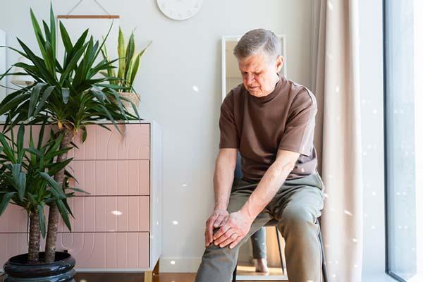 What could cause sudden leg weakness?