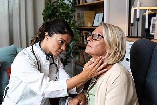What kind of radiation causes thyriod cancer? featured image
