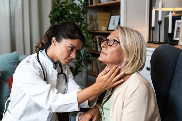 What kind of radiation causes thyriod cancer?