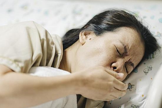Why do I cough more at night or first thing in the morning? featured image