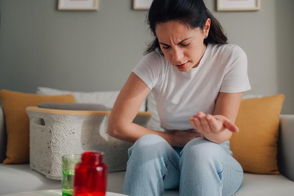 Is it safe for a woman to take Flomax to pass kidney stones?