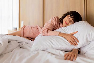 Video: Moving through the stages of sleep featured image