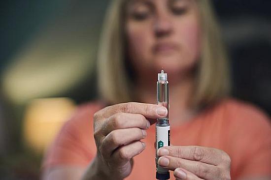 GLP-1 weight-loss drugs may lower the need for knee replacement featured image