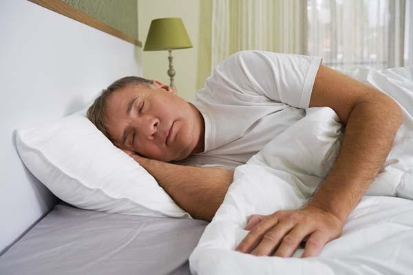 Can alcohol before bed help you sleep?