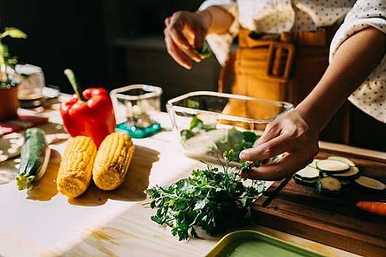 What to eat on the DASH diet featured image