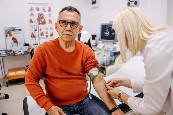 How long after using nicotine can a blood test still detect it?
