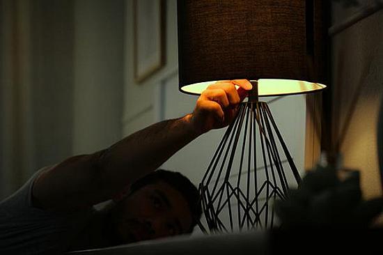 Light exposure at night may raise risk for heart disease featured image