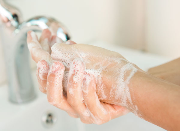 washing hands superbugs