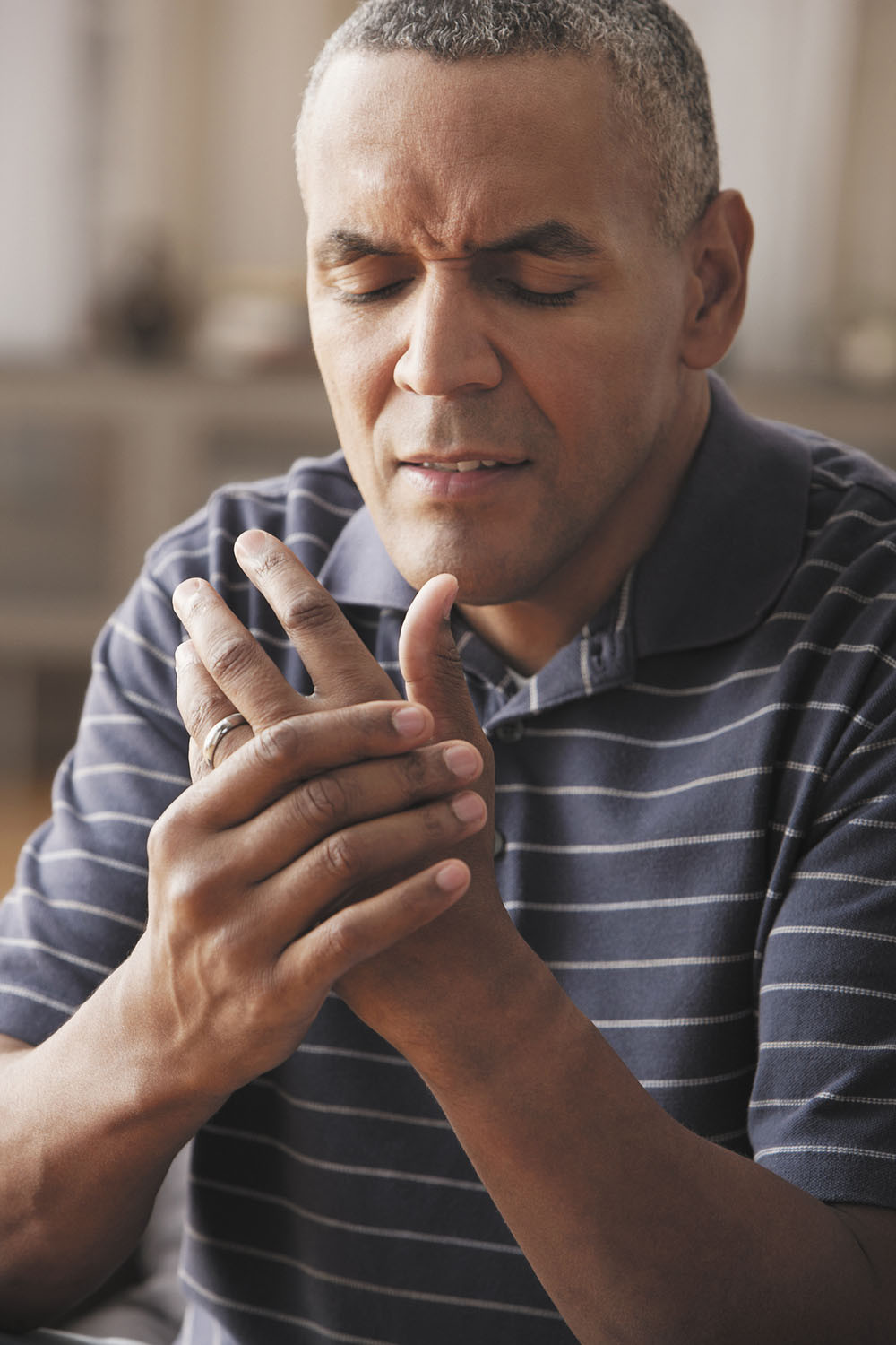 Typing and tapping despite hand pain - Harvard Health