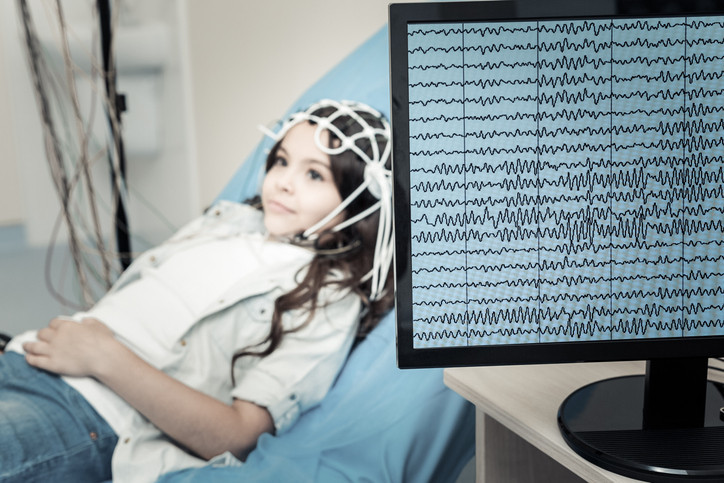 /media/content/images/medical-illustrations/eeg-GettyImages-936833110.jpg