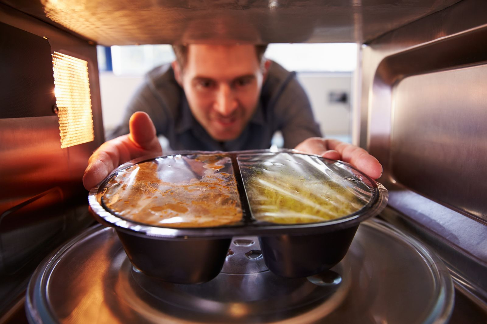 Healthy Microwave Meals: Expert Tips for Quick and Easy Dining