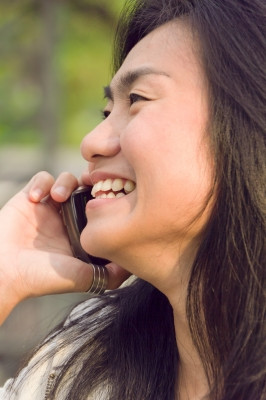 Woman-on-cellphone