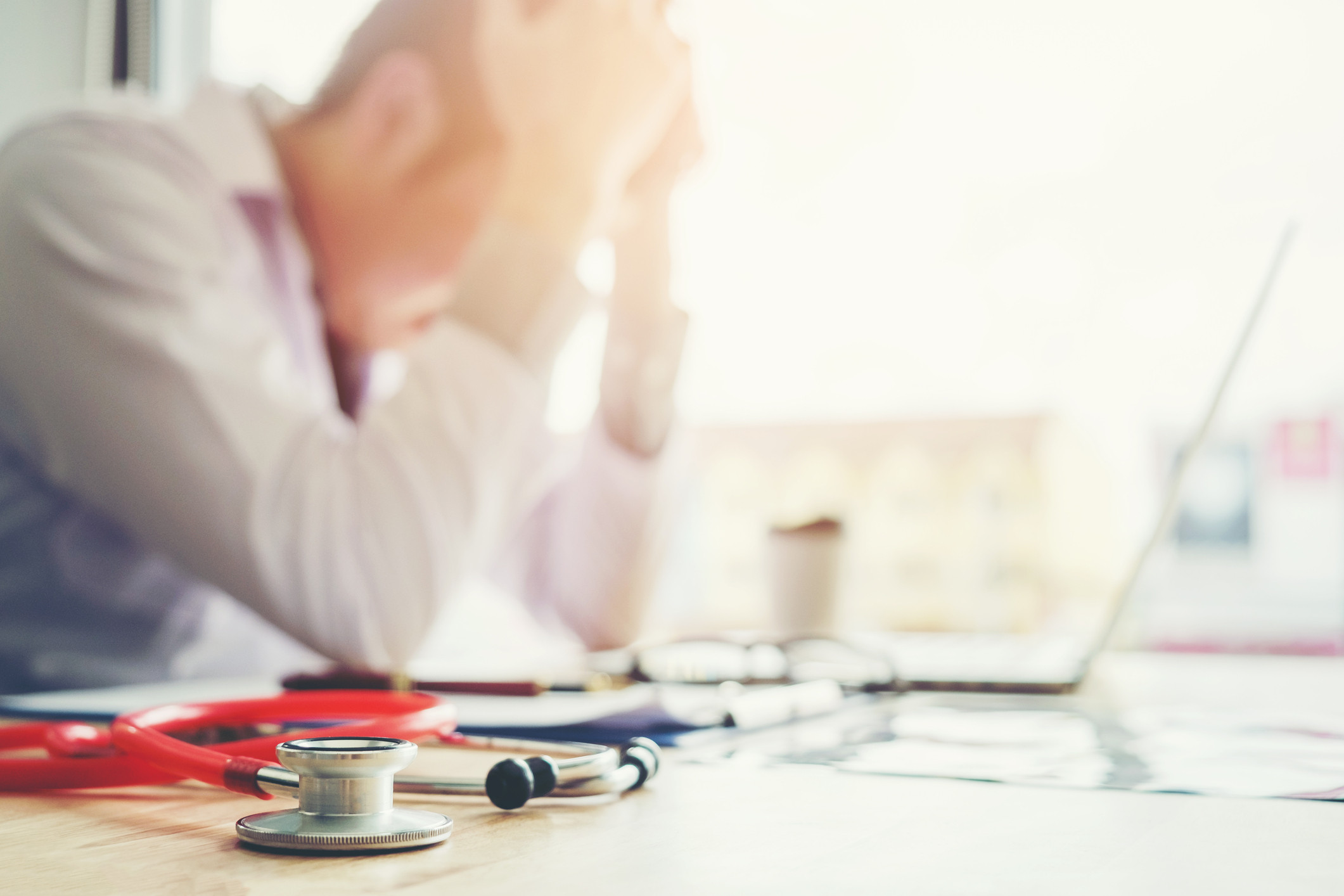 Doctor-Burnout-iStock-Sarinyapinngam_865228192